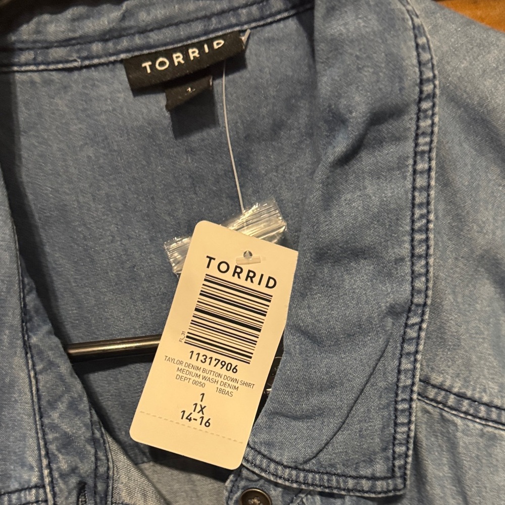 Torrid Blue Lightweight Denim Shirt Jacket - Picture 2 of 3